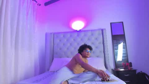 Snapshot of latinodark chatting on 02.11.26 latinodark online show from 02.11.26