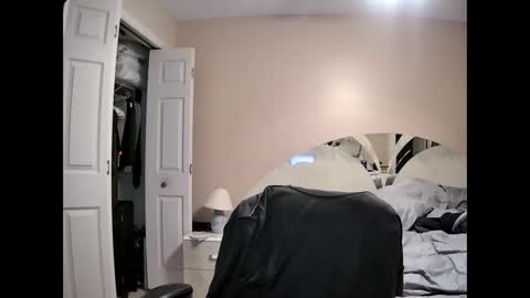 Snapshot of latinoinfla chatting on 12.08.24 latinoinfla online show from 12.08.24