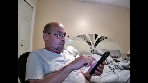 Snapshot of latinoinfla chatting on 12.29.24 latinoinfla online show from 12.29.24