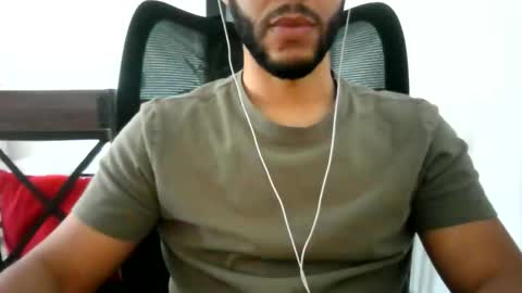 Snapshot of latinromeo1a chatting on 06.08.26 latinromeo1a online show from 06.08.26