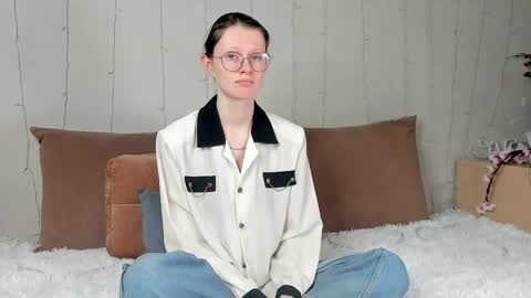 latoriacosner online show from 12.23.25