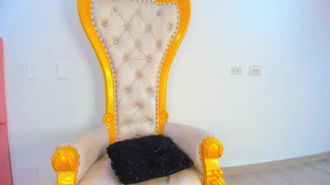 Snapshot of latrellx7 chatting on 12.28.24 LEANDRO online show from 12.28.24