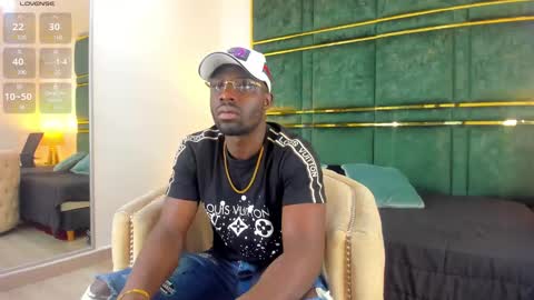 Snapshot of latrellx7 chatting on 01.29.25 LEANDRO online show from 01.29.25