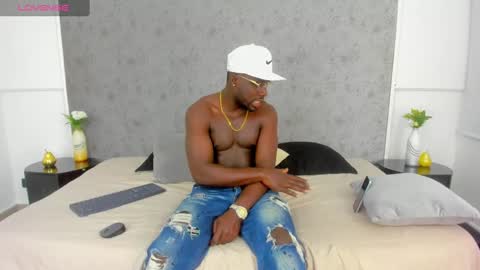 Snapshot of latrellx7 chatting on 02.26.25 LEANDRO online show from 02.26.25