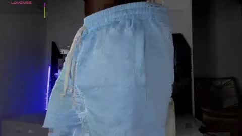 LEANDRO online show from 04.15.26