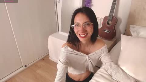 Snapshot of laugreen chatting on 04.22.26 Laura online show from 04.22.26