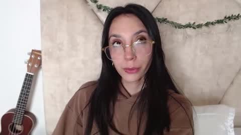 Snapshot of laugreen chatting on 05.15.26 Laura online show from 05.15.26