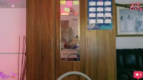 laujgray online show from 03.14.26