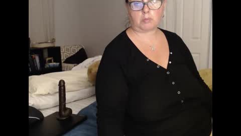 LauLauMa online show from 09.15.25