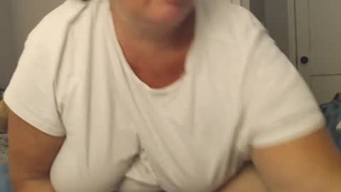Snapshot of laulauma chatting on 07.02.26 LauLauMa online show from 07.02.26