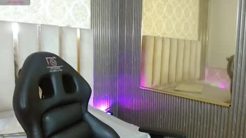 laulin_tay online show from 02.08.26