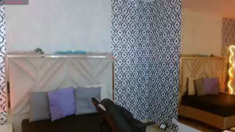 laulin_tay online show from 04.13.26