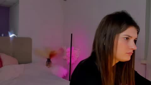 Laura online show from 03.07.25