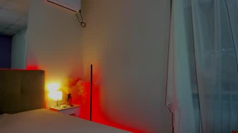 Laura online show from 10.05.25