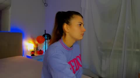 Laura online show from 10.30.25