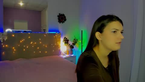 Laura online show from 12.18.25