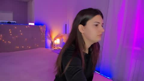 Laura online show from 04.05.26