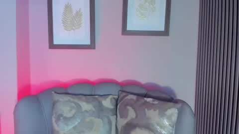 Laura online show from 02.05.25