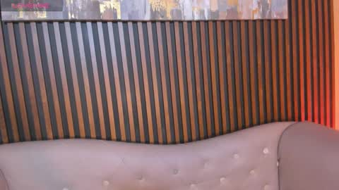 Laura online show from 09.12.25