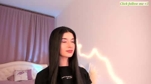 Laura online show from 04.05.26