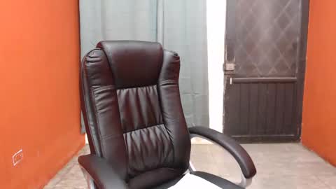 CALL ME LOVE  LAURA online show from 03.09.25