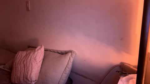 laura online show from 04.14.26