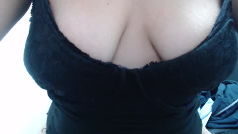  Laura  online show from 02.01.26