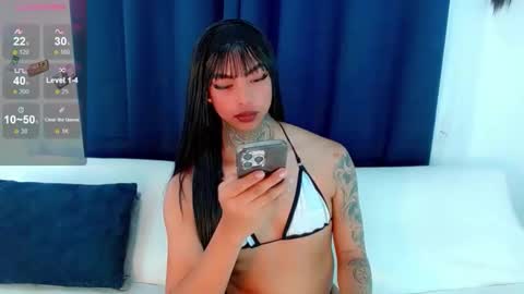 Snapshot of laura_sweet7 chatting on 11.30.25 Laura online show from 11.30.25