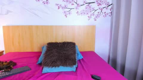 Laura online show from 10.08.25