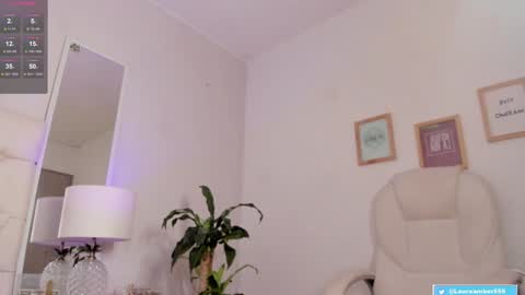 LAURA  online show from 02.08.25