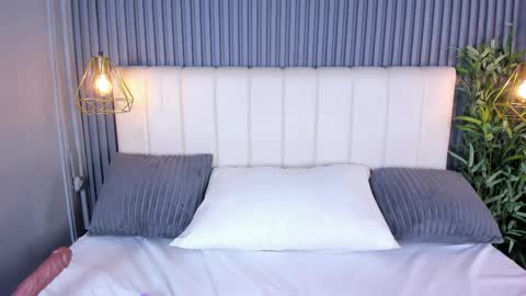 LauraCarther  online show from 04.06.26