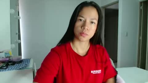 lauracb          online show from 03.24.26