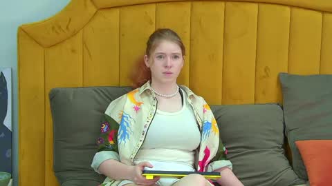 Laura online show from 05.06.26