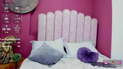 Laura Glowing online show from 02.22.25