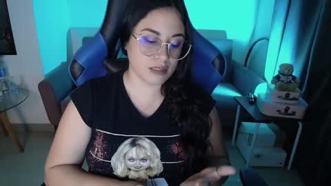 laura online show from 12.15.24