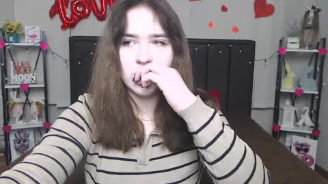 Snapshot of laurahlot chatting on 02.19.25 LauraHlot online show from 02.19.25