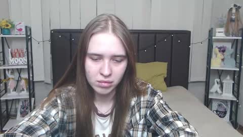 Snapshot of laurahlot chatting on 09.22.25 LauraHlot online show from 09.22.25