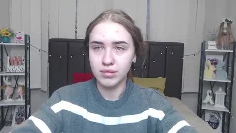 Snapshot of laurahlot chatting on 09.29.25 LauraHlot online show from 09.29.25