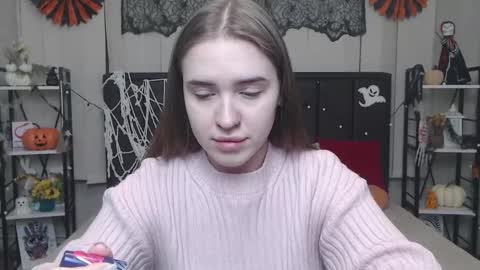 Snapshot of laurahlot chatting on 11.01.25 LauraHlot online show from 11.01.25