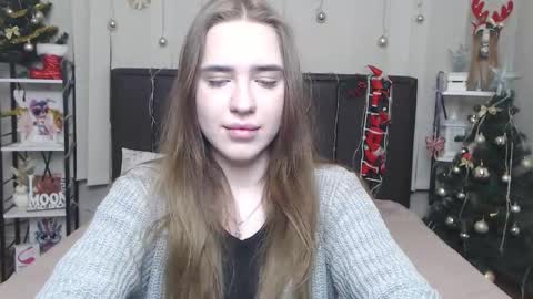 LauraHlot online show from 01.11.26