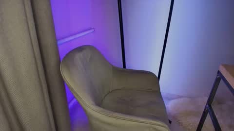 Leila Libertas online show from 11.05.25