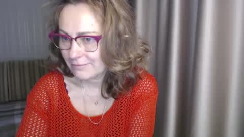 Lauraoven1 online show from 01.08.25