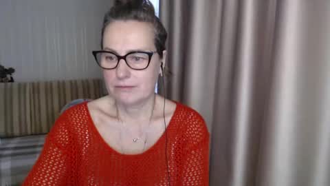 Lauraoven1 online show from 02.10.25