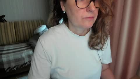 Lauraoven1 online show from 04.03.26