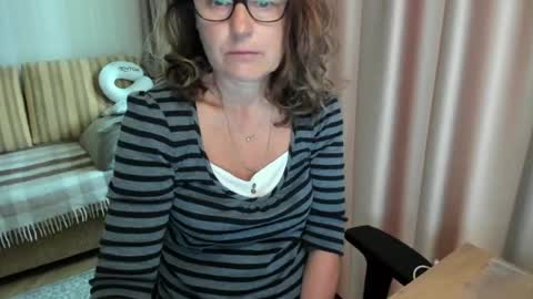 Lauraoven1 online show from 07.08.26