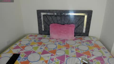 laurasofia01 online show from 04.05.26