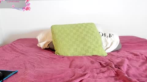 Snapshot of laurasommer chatting on 01.18.25 Laura Lara Sommer online show from 01.18.25