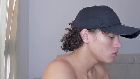 Laureent online show from 01.29.25