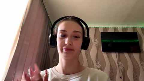 laurelwilliamston online show from 03.25.26