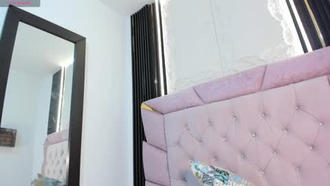 Laurem online show from 01.29.25